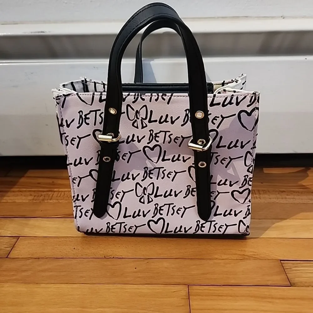 Betsey Johnson Pink handbag easter spring purse Flower Floral White Black LUV - Picture 4 of 9